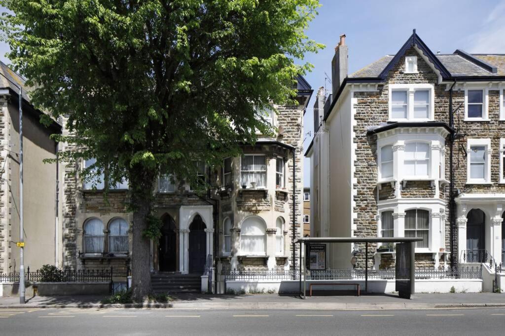 2 Bedrooms Close To The Beach With Garden And Own Entrance ! Brighton Exterior photo
